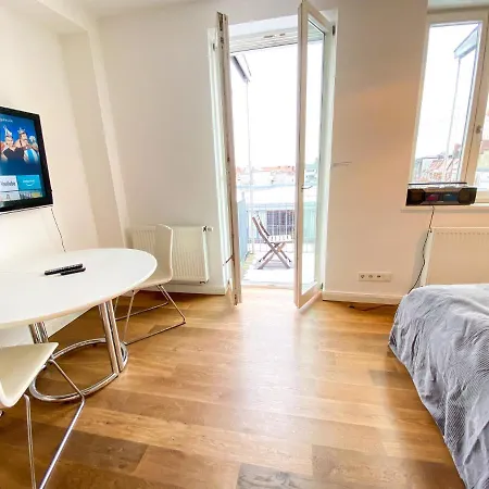 Stilvolle Uber Den Dachern Von Munchen, Balkon, Aufzug